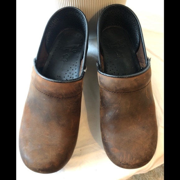 💥SEND OFFERS…Dansko Clogs💥 - Picture 2 of 10